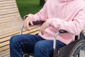Invalidité catégorie 2 : quelle prime de licenciement peut-on toucher ?-Agnès Thill Business